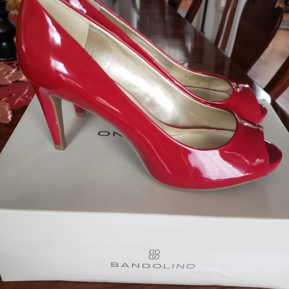 Brand New Bandolino Red Shoes 6.5